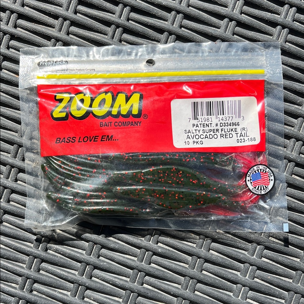 Zoom Avocado with Red Flake Bait